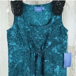 Beautiful Simply Vera turquoise tank top with black beading at the shoulders! S